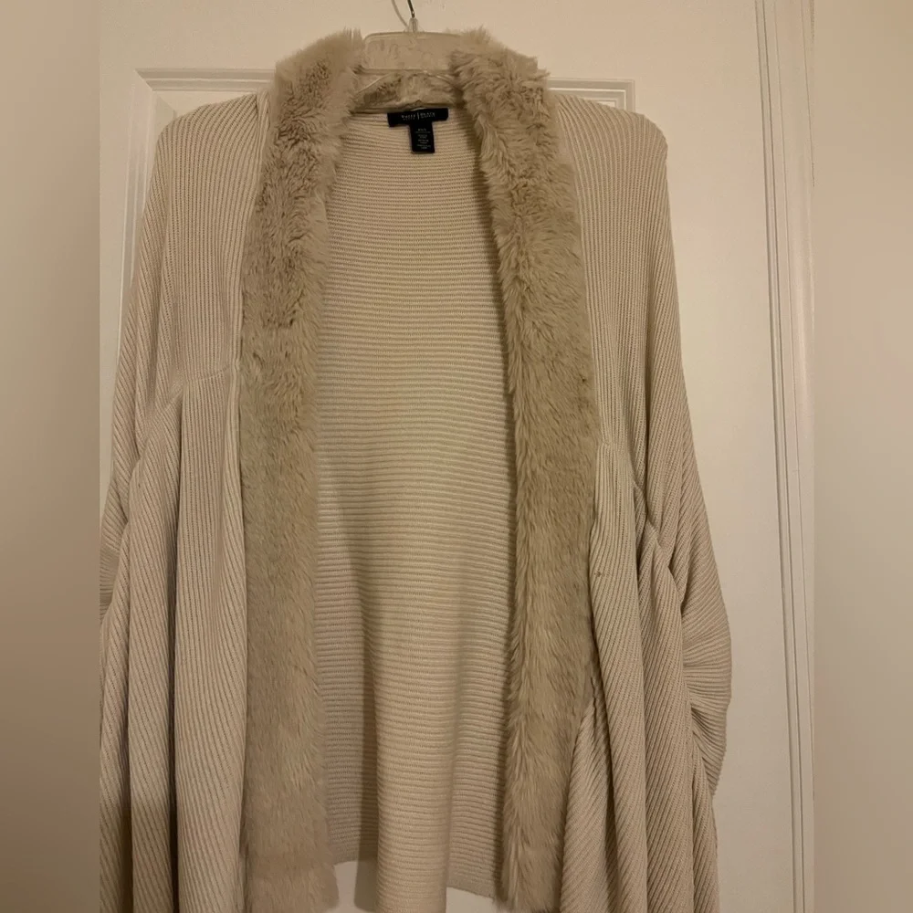 White House Black Market Faux Fur Cover Up - Picture 11 of 12
